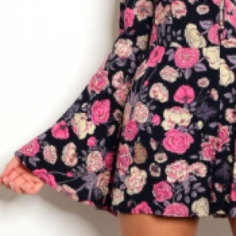 Navy floral romper with a plunge lace-up neckline. - Picture 4 of 6